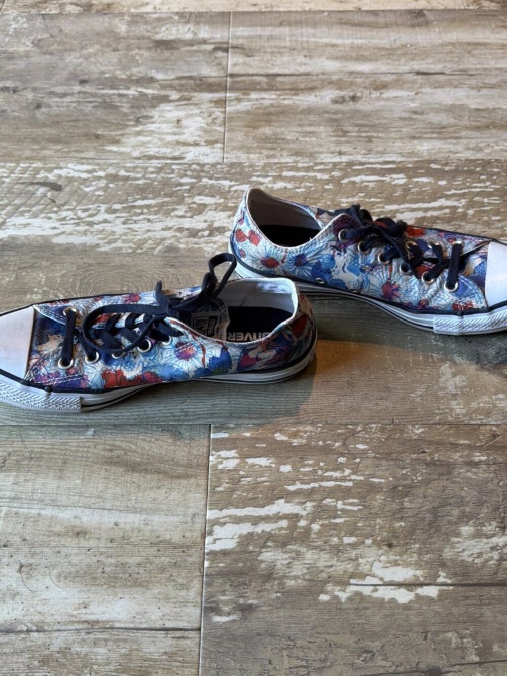 CONVERSE Chuck Taylor All Star Low Top 551549F Daisy Floral Women’s 8 - Picture 2 of 8